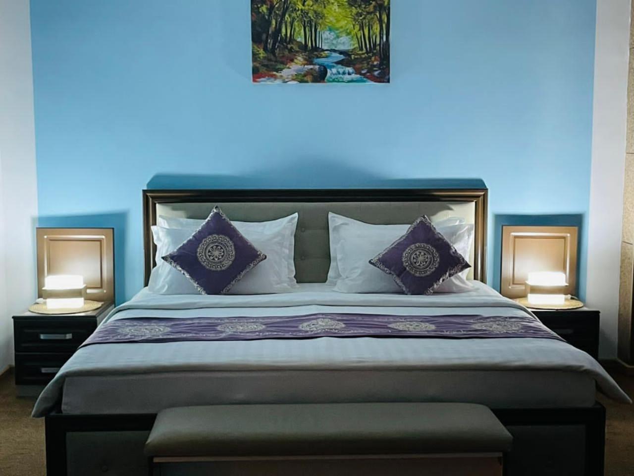 Hotel Shumon Doesjanbe Buitenkant foto