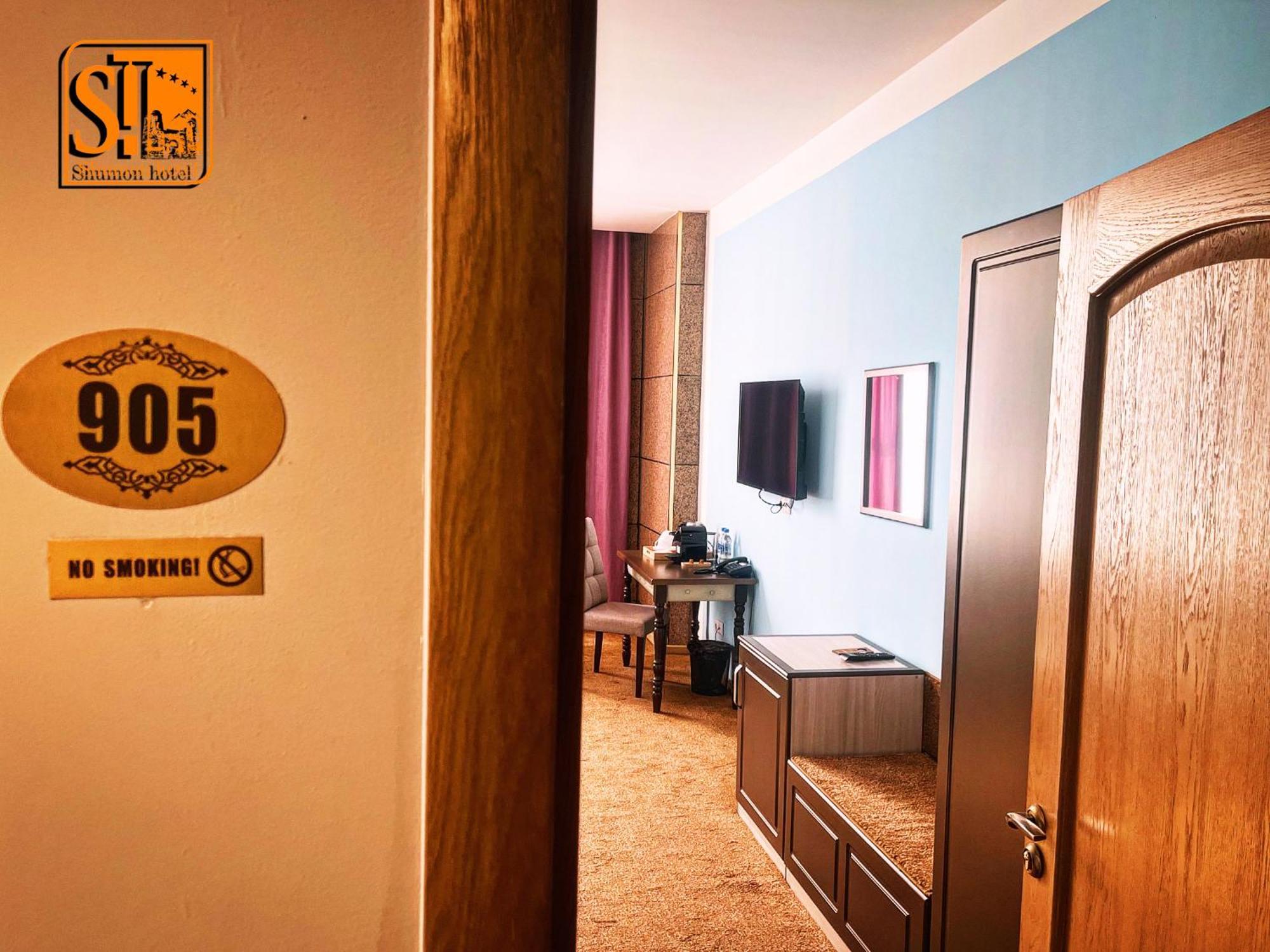 Hotel Shumon Doesjanbe Buitenkant foto